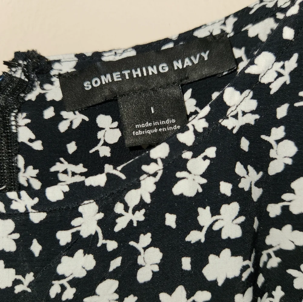 Something Navy Floral short sleeve Midi Dress Size I - Picture 7 of 7